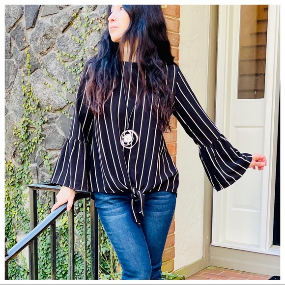 ShopEvelynne Tops - ✨LAST ONE✨Chic bell sleeves black stripes top